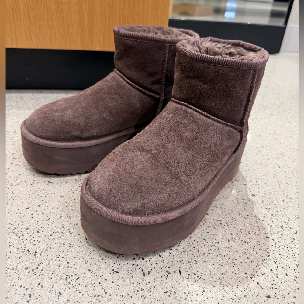 UGG ultra mini  Brown platform  Boots